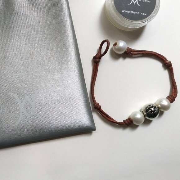 Wendy Mignot "Om Woman" Pearl and Leather Bracelet Yoga Meditation Jewelry - Picture 1 of 9